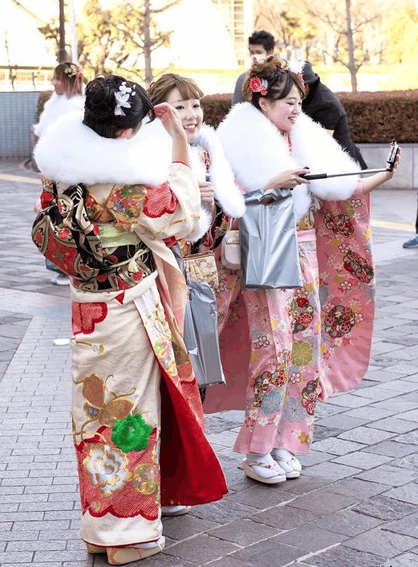 穿和服的日本美少女，青春靓丽，极度诱惑