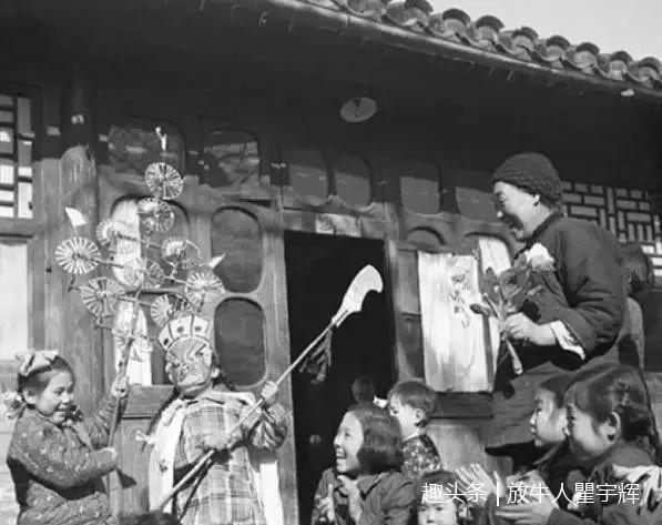 旧时春节21幅老照片欣赏，发财中国年，纯真美好的记忆！