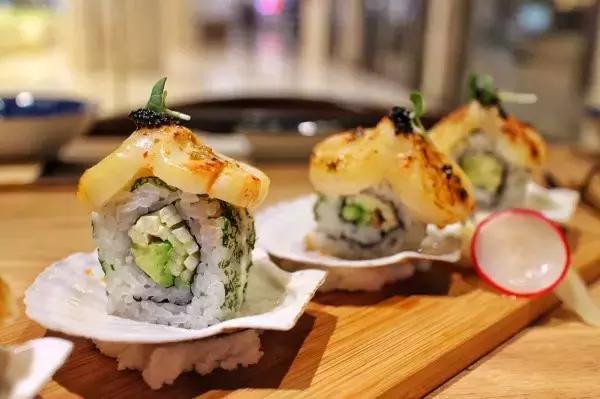 没吃过寿司不足以谈人生，青岛最好吃的8家寿司在这里！看饿了…
