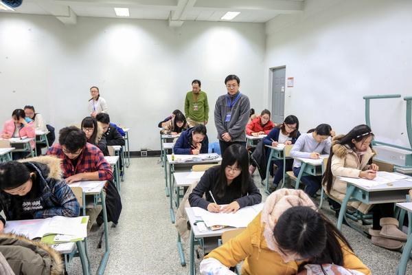 2018年考研大数据统计公布，238万人走上考场，女生过半！