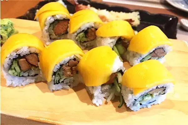 没吃过寿司不足以谈人生，青岛最好吃的8家寿司在这里！看饿了…