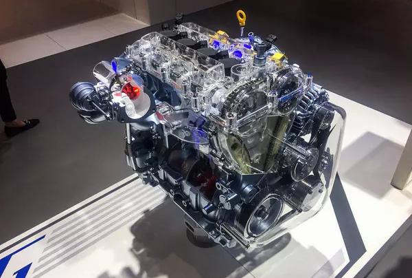 配Nappa真皮方向盘，新增1.4T引擎的新国产家轿标杆