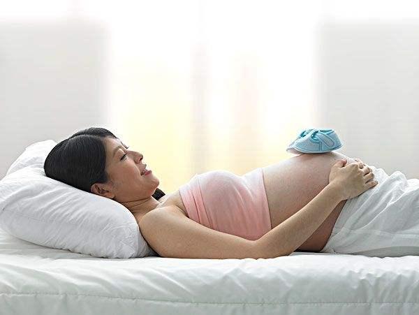 孕四月后，为啥胎宝宝越是在晚上，越是活波？
