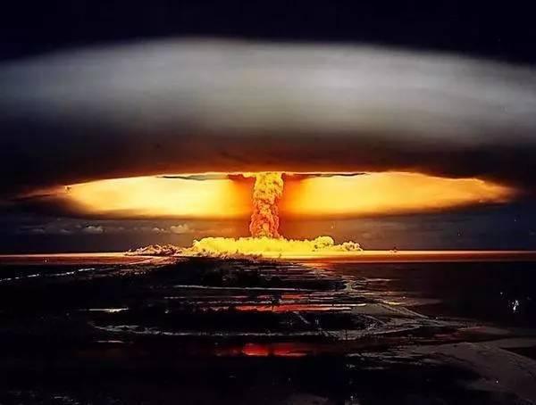 美国不光用原子弹炸过日本，还用氢弹炸过，威力是上次的1000倍