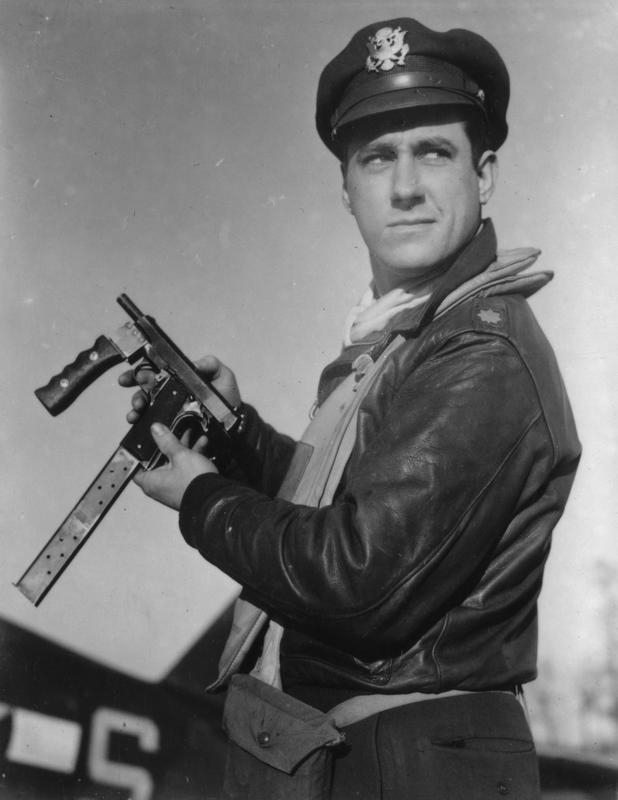 中国飞行员自卫手枪被吐槽，性能比俄军牺牲飞行员配枪差远了