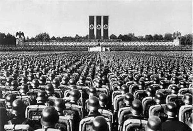 监狱飞出巨型轰炸机，天才囚犯设计了中国功勋战机