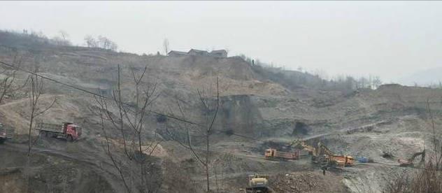 运城平陆县晋虞公司铝矿只开采不复垦、不采取环保措施、污染严重
