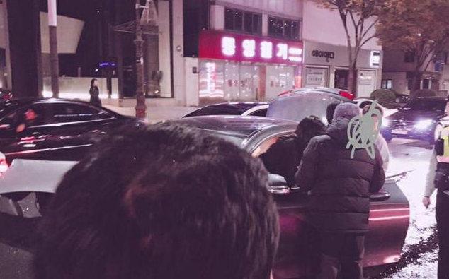 韩国“少女时代”成员金泰妍车祸，撞废这辆价值不菲的豪车！