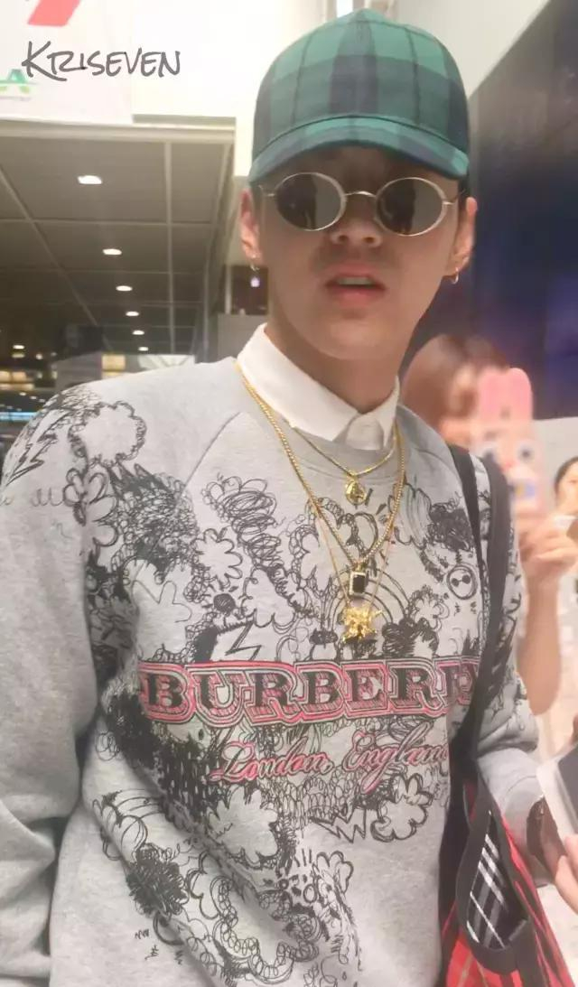 吴亦凡因太帅影响机场安保，遭网友羡慕，梅格妮知道结局后笑了