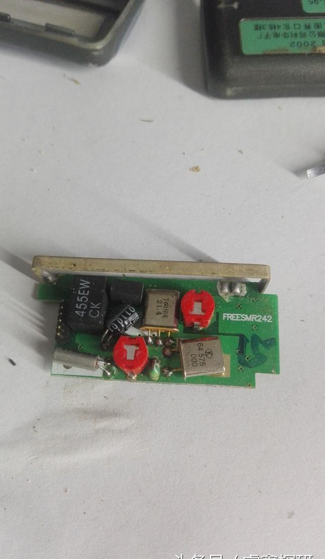 拆一个18年前的通讯神器——寻呼机