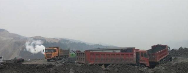 运城平陆县晋虞公司铝矿只开采不复垦、不采取环保措施、污染严重