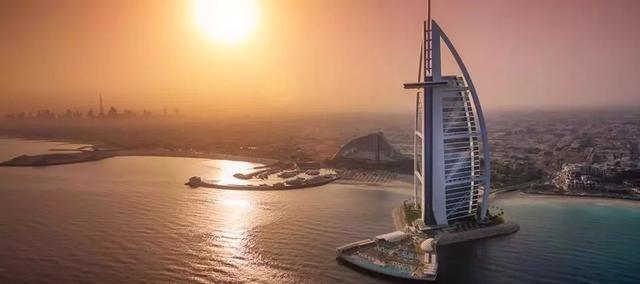 迪拜斥资3个亿，就为了造一个金相框？