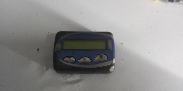 拆一个18年前的通讯神器——寻呼机