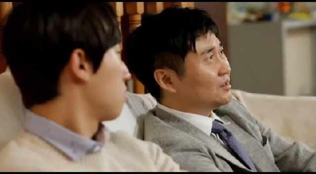 韩国电影《妈妈的朋友3》少年和爸爸趁着妈妈没在家恋上妈妈的朋友