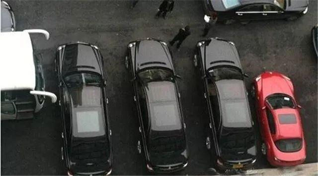 中国最有钱的三个男人都开什么车？