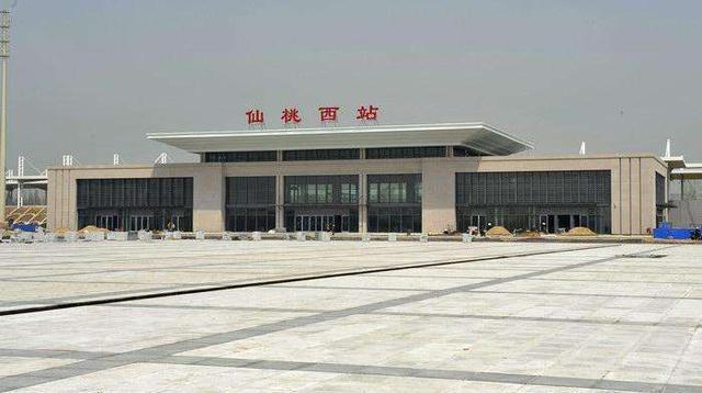 国内十大离市区最偏远高铁站，盘锦北站入围。