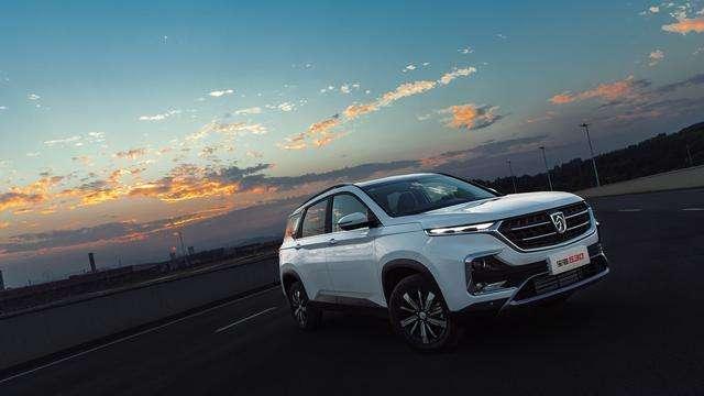 宝骏全新SUV,尺寸大过H6, 6万多比途观好看,