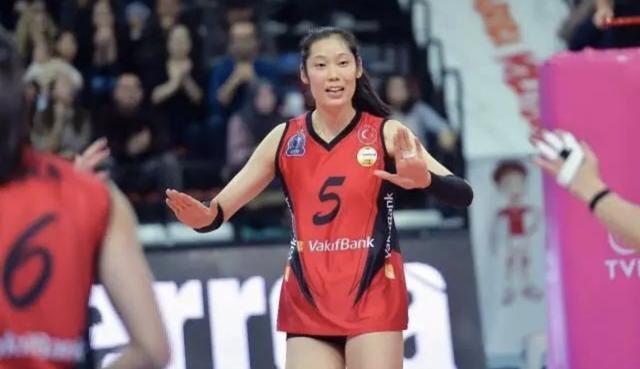 “为所欲为”朱婷让人词穷！1年夺5个冠军4个MVP，一数据太逆天