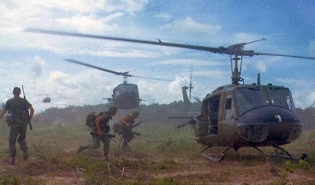 当年美国卖给中国的UH-60黑鹰直升机到底有多强！