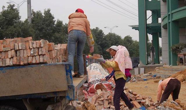 中国农民工让人看了心酸的14张图片 最后一张看着让人难过