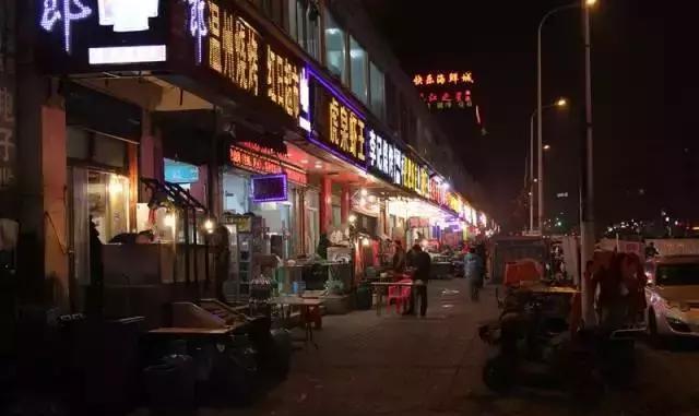 来武汉，你必须打卡的22条高人气美食街！