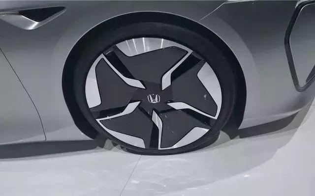 本田首次启用中国设计师，打造了一款Honda Design C001概念车