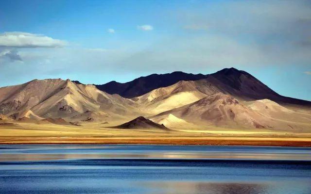 冈仁波齐，为什么被称作西藏第一神山？