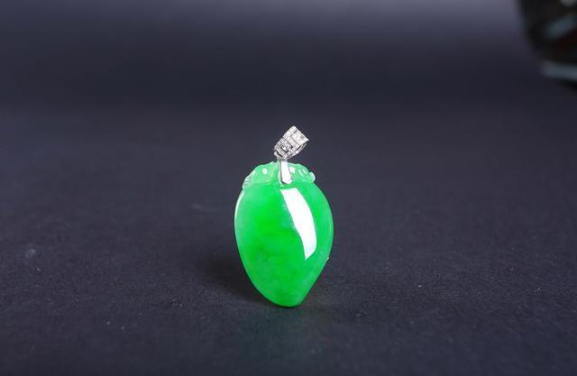 翡翠小知识——翡翠的色