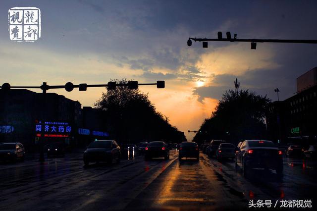 闪电、大雨、落日、夕阳！摄影师拍下狂风大雨中的濮阳，太美了！