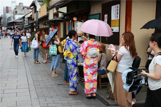 日本京都的秘密：镜头里穿和服的女人，一半以上是中国人！