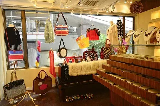 去香港买买买，哪些牌子和内地的差价大？这样买名牌更省钱！