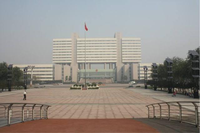 山东省17地市政府大楼一览，看看哪个最霸气
