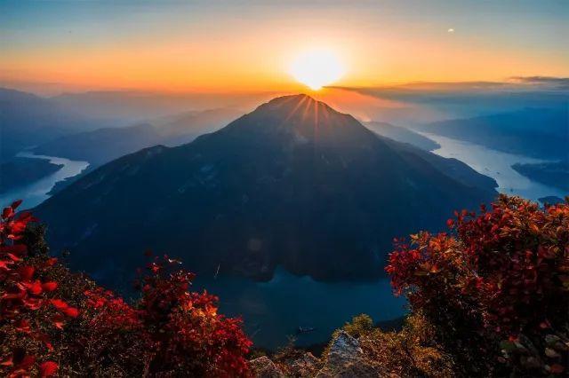 徒步危石鸟道，登临三峡之巅，奉节县打造中国最美步道