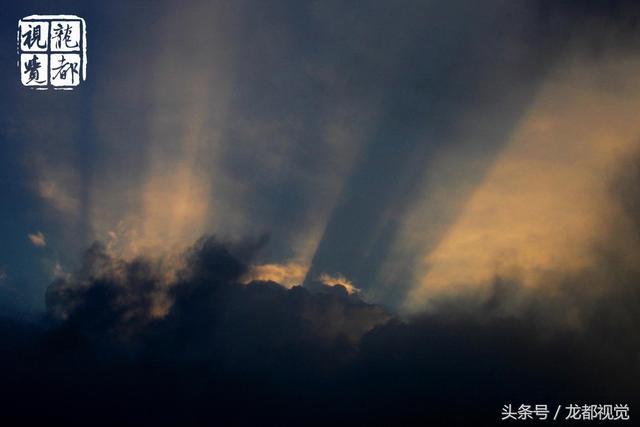 闪电、大雨、落日、夕阳！摄影师拍下狂风大雨中的濮阳，太美了！