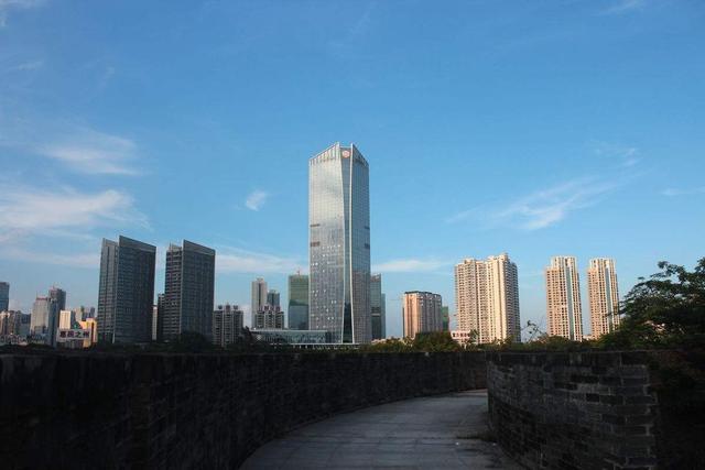 改革开放40年，广东省这5个地方前后对比惊人，代表中国走向世界