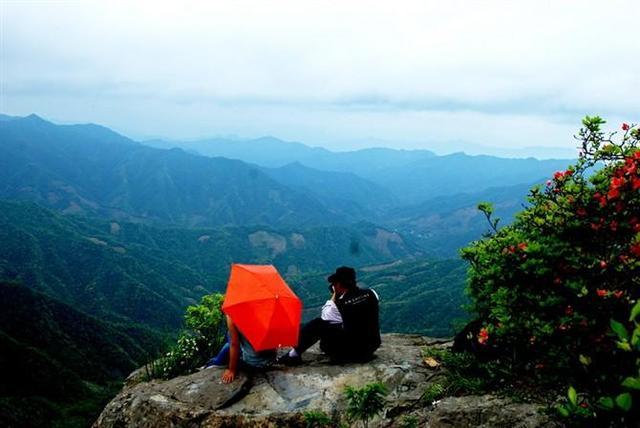 “采菊东篱下、悠然见南山”，探古访幽陶渊明种菊观山之隐居之地