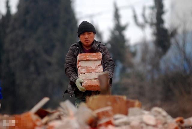 打地铺不伤身技巧 长时间睡地铺的危害