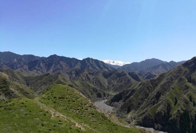 乌鲁木齐市周边徒步好地方之米东区柏杨河乡独山子村