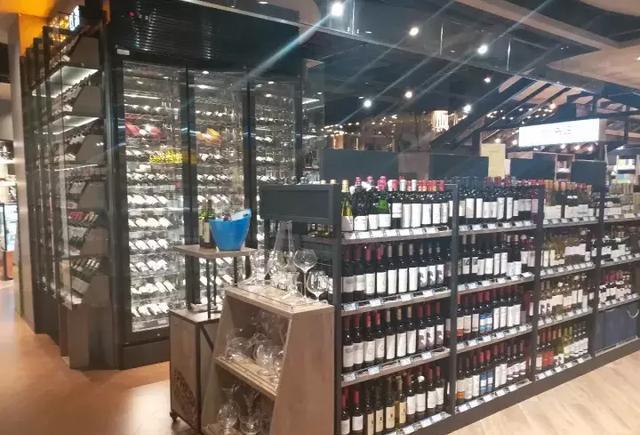 记者探店｜香江百货最新万平旗舰店的品类逻辑与理念思维