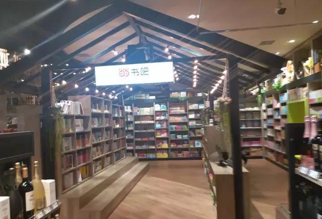 记者探店｜香江百货最新万平旗舰店的品类逻辑与理念思维