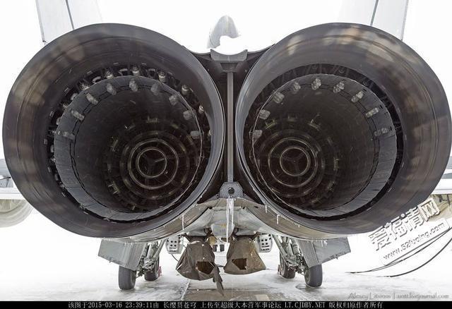 比导弹飞得还快的“不锈钢”：米格25传奇
