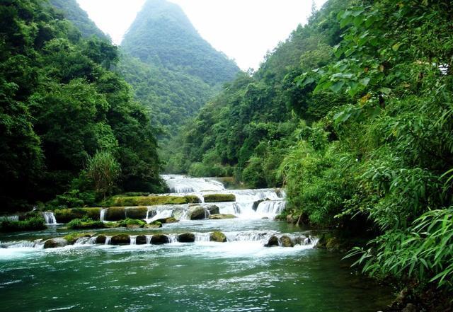 我见青山多妩媚，料青山见我应如是