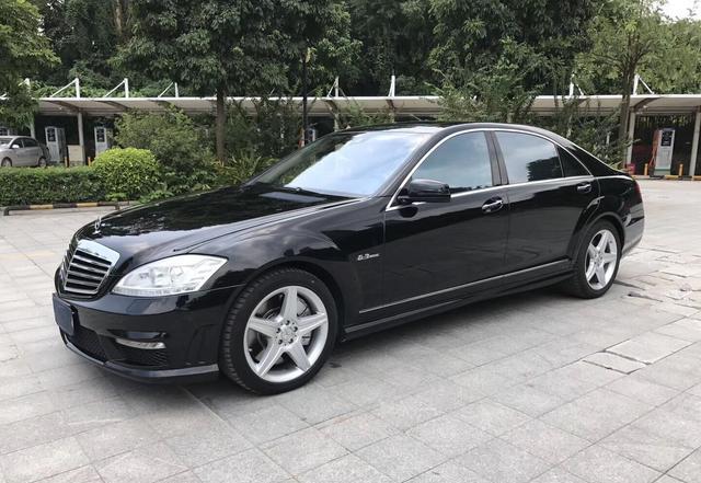 低调怪兽 性能轿车 30多万拥有 2013款奔驰S63 AMG 黑色黑内 德版