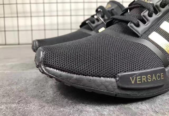 Versace x nmd clearance r1 black gold ba7250