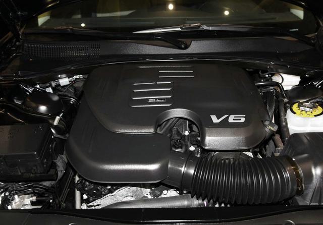3.6L V6自然吸气发动机，高配置，美式豪华，不到40万