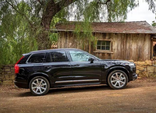 2017款沃尔沃XC90 平行进口约66.5万元