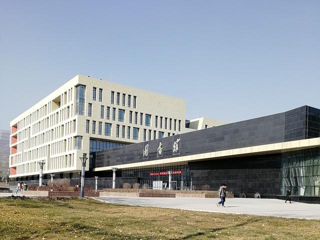 青海省唯一的“一流学科”建设高校，由清华大学对口支援