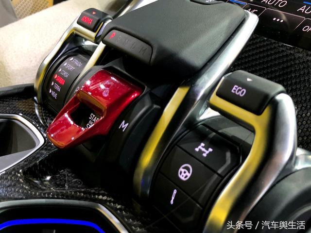 兰博基尼SUV中国区上市了，中控台像飞机，全球配额被预定一空！