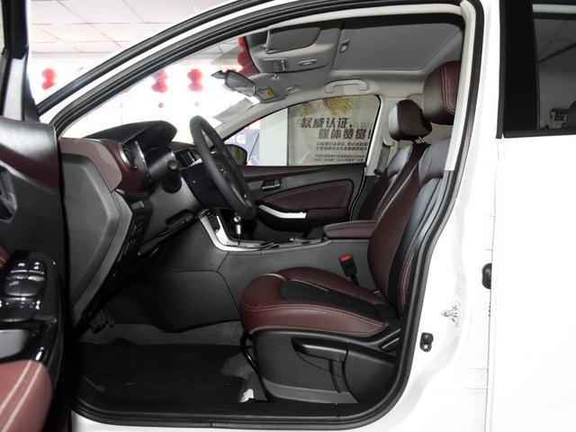 舒适性价比集一身的SUV，2.0L配备CVT变速箱售价12万