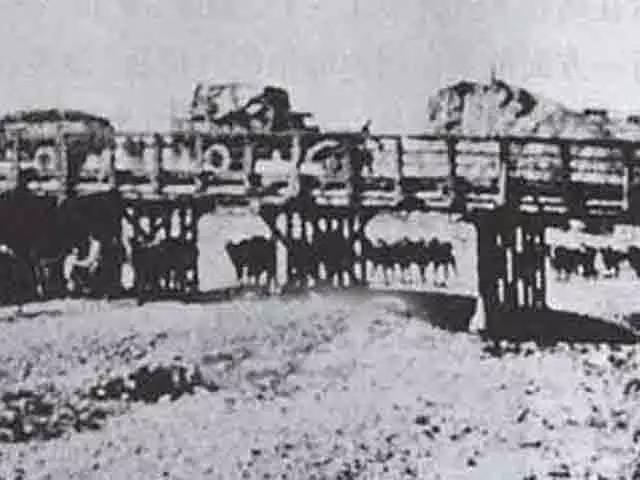 乌鲁木齐人都在探究这个叫“河滩”的路，为啥没有水？